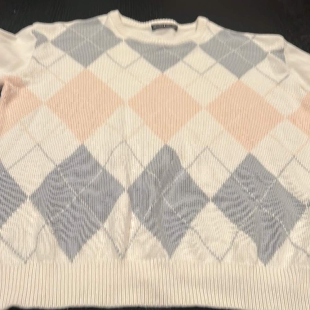 BRANDY MELVILLE ARGYLE SWEATER